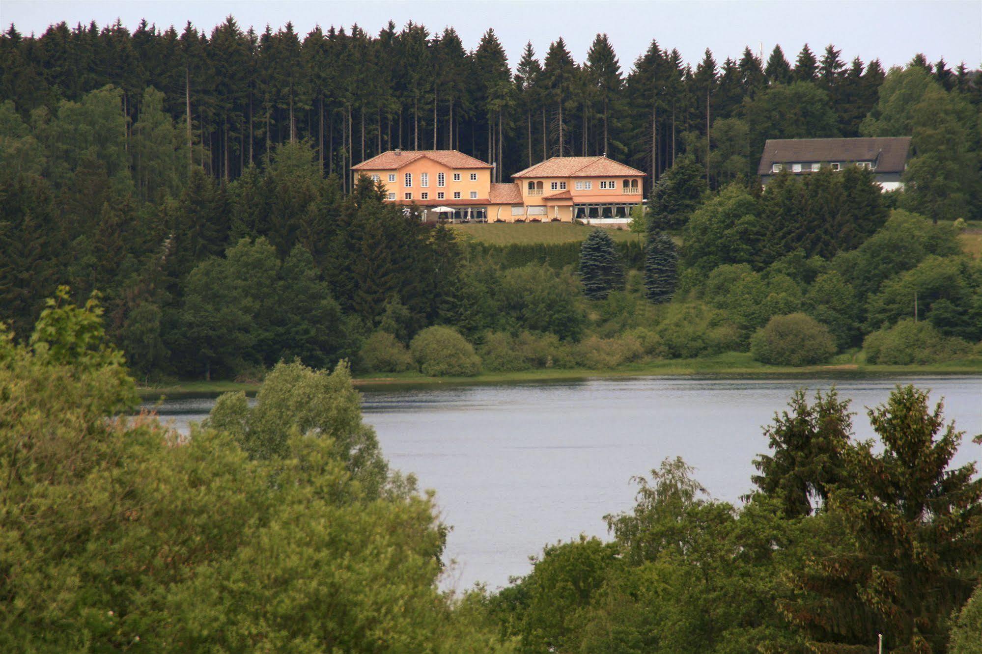 Waldhotel Marienheide Bagian luar foto