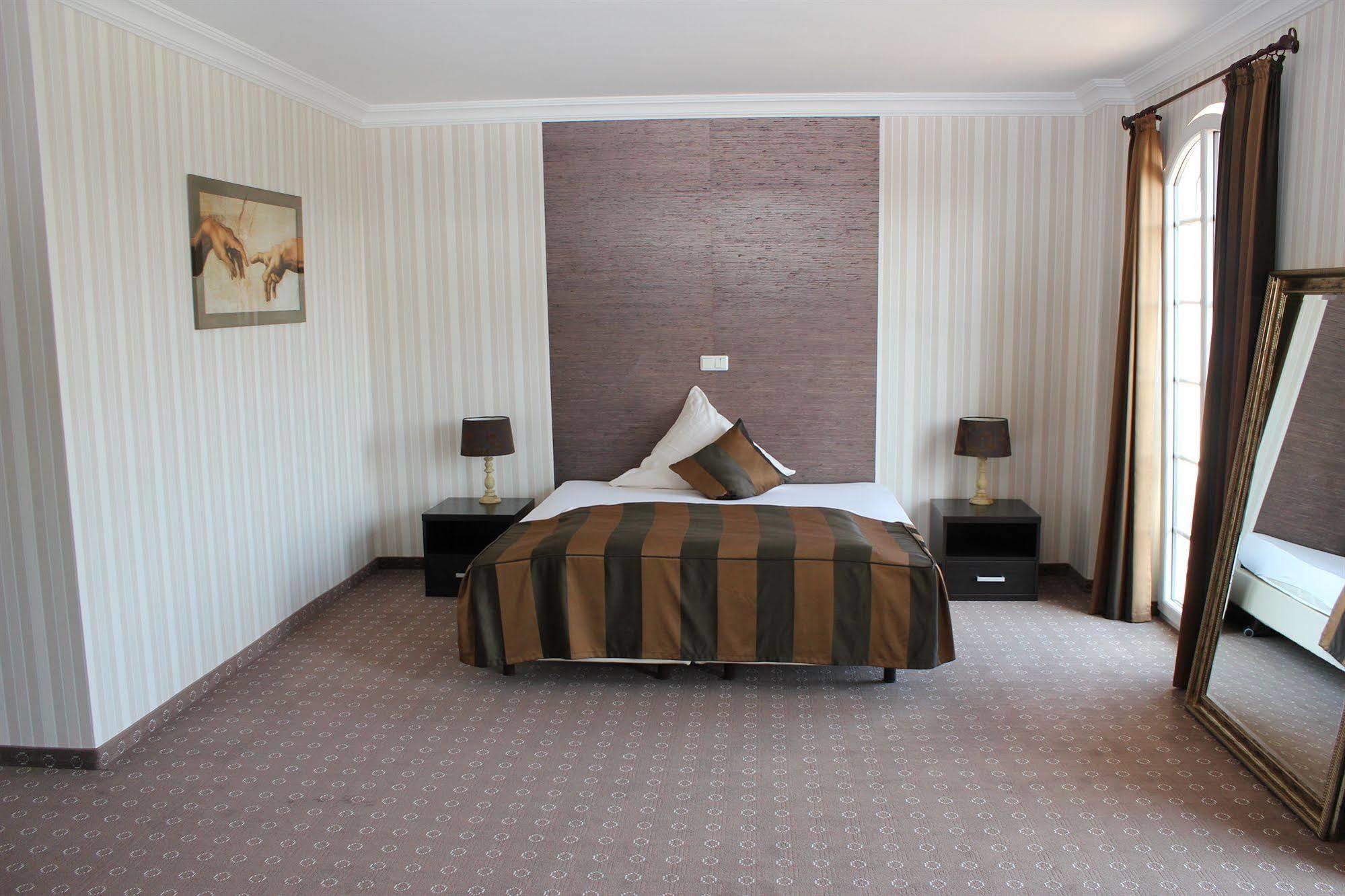 Waldhotel Marienheide Bagian luar foto