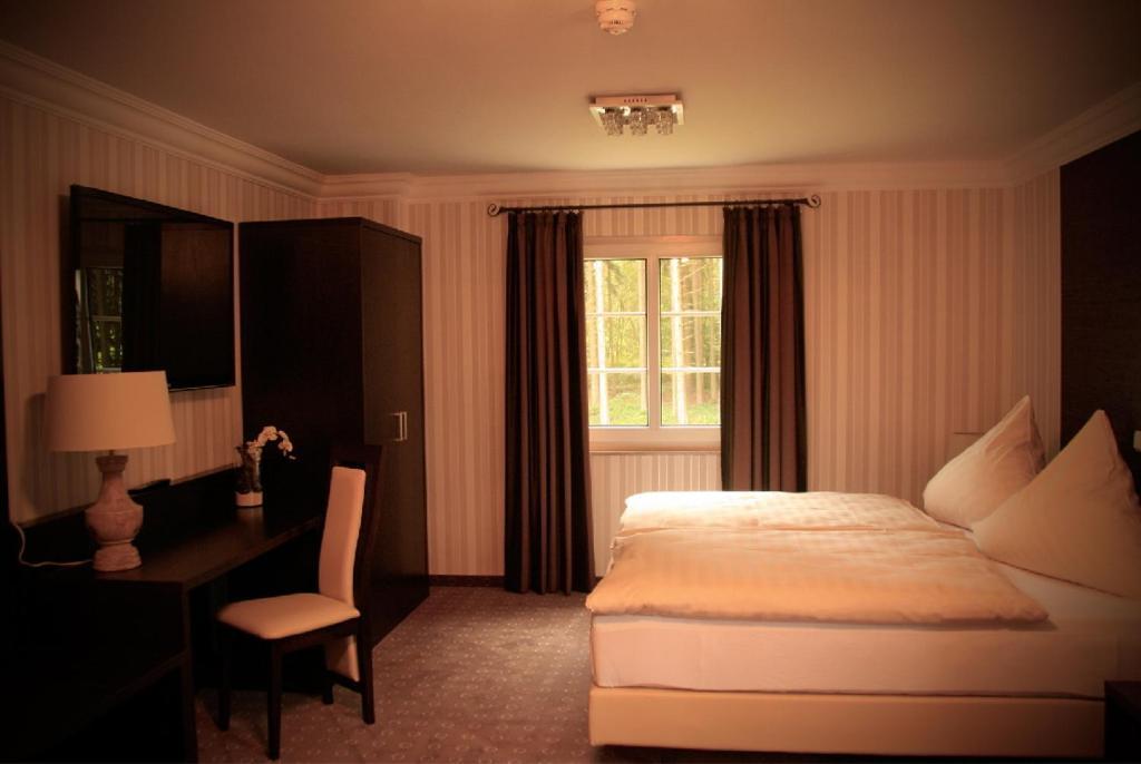Waldhotel Marienheide Bagian luar foto